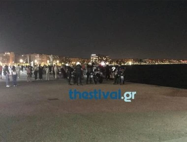 Αλλοδαποί έπεσαν στο Θερμαΐκό την ώρα που επιβιβάζονταν σε καραβάκι (φωτό)